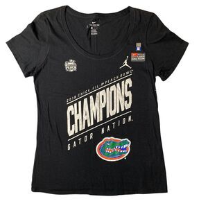 Nike UF Florida Gators Champions Chick Fil A Peach Bowl Tee NWT Sz Small Womens